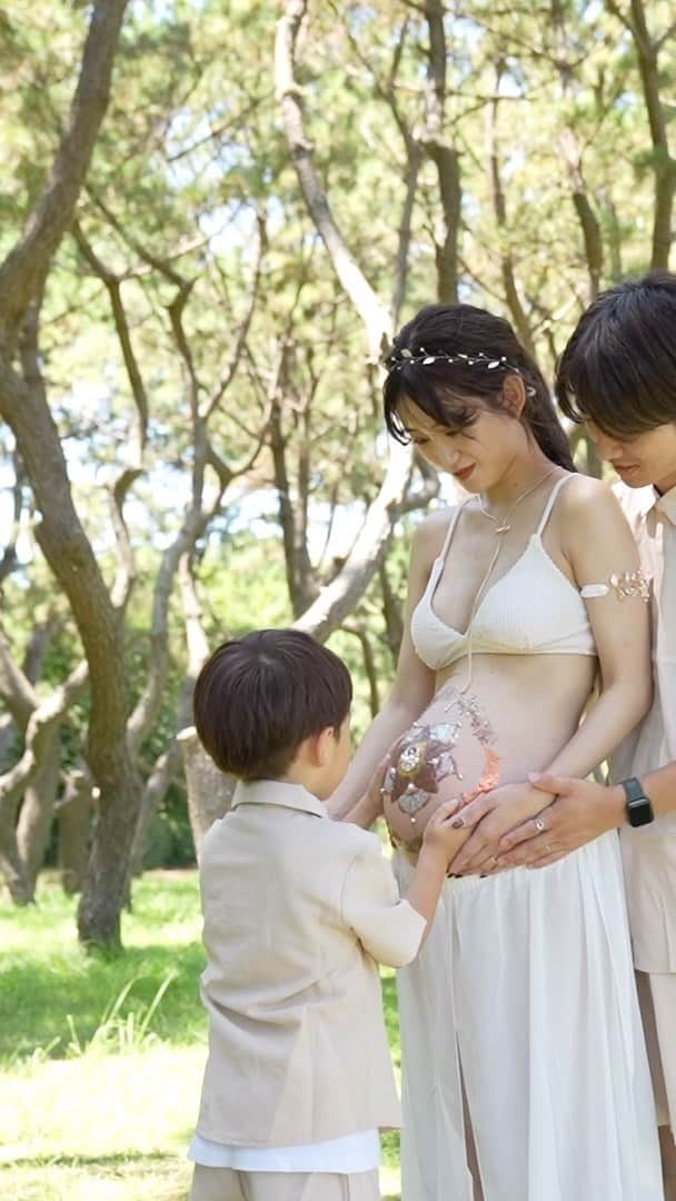 田南輝一のインスタグラム：「マタニティフォト👶🏻   #嫁  #家族  #息子」