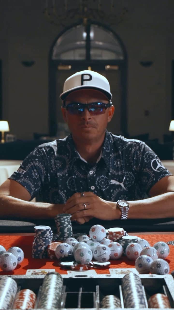 リッキー・ファウラーのインスタグラム：「All in…Anyone want a dozen of these new Poker TP5 pix golf balls? Tag two golfing buddies below and make sure you are both following me + @taylormadegolf. We will pick winners later this week.」