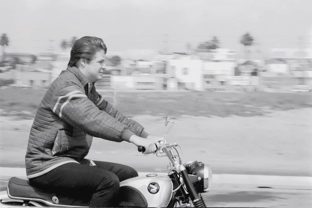 ブライアン・ウィルソンのインスタグラム：「1964: Easy Rider  #1964 #easyrider」