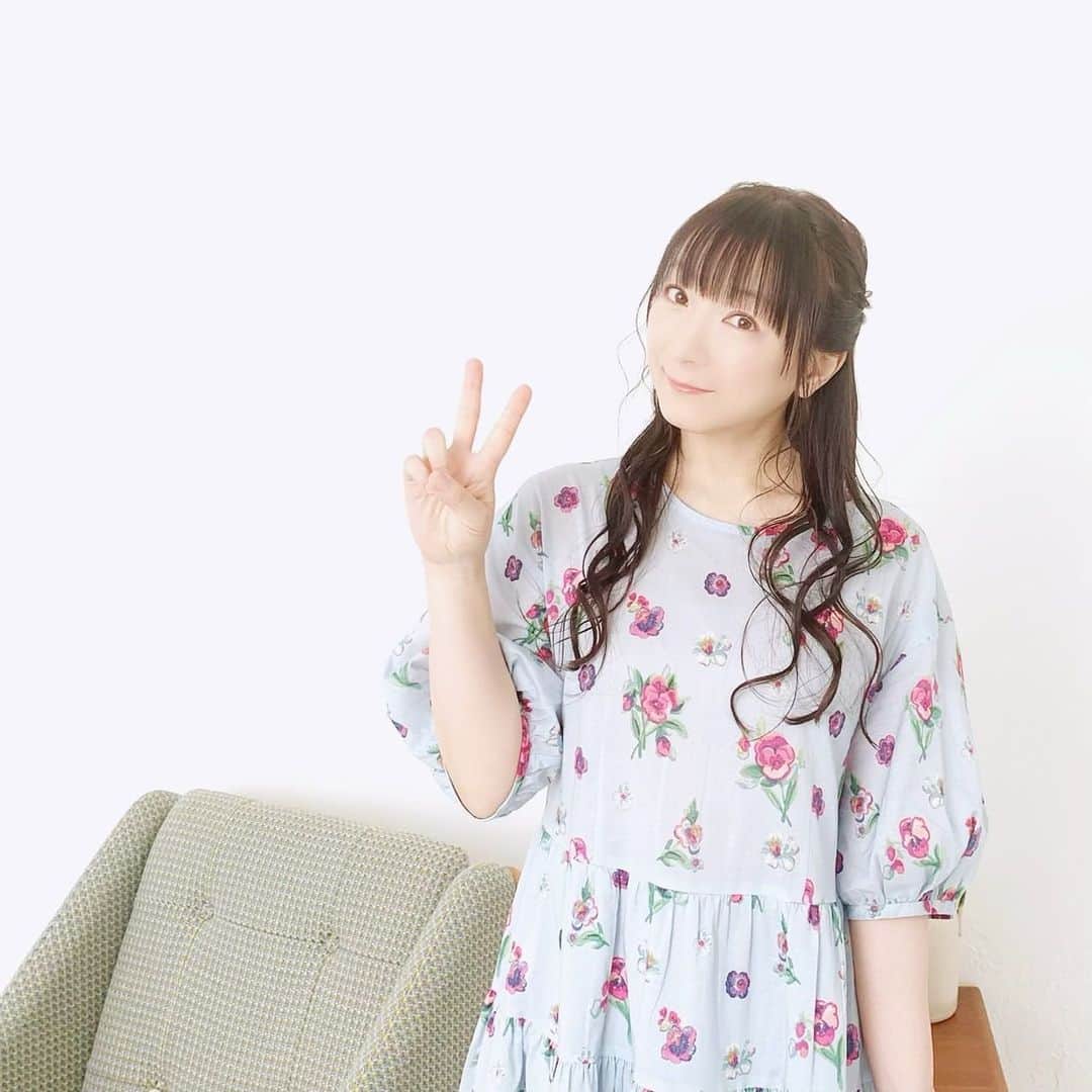 堀江由衣のインスタグラム：「.  夏休み記念その26♪  ニュータイプ撮影の時の写真です♪  今日、何となく入ったお店の何となく頼んだフレンチトーストがめっちゃ好きな味でした！ ちょうど良い！（笑）」