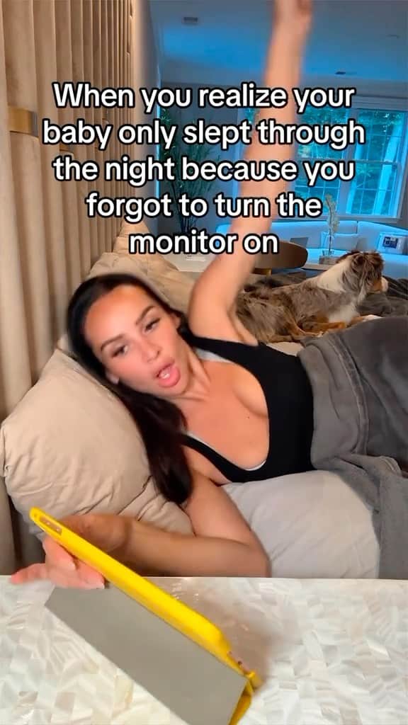 のインスタグラム：「Oh crap😅 #momsofinstagram」