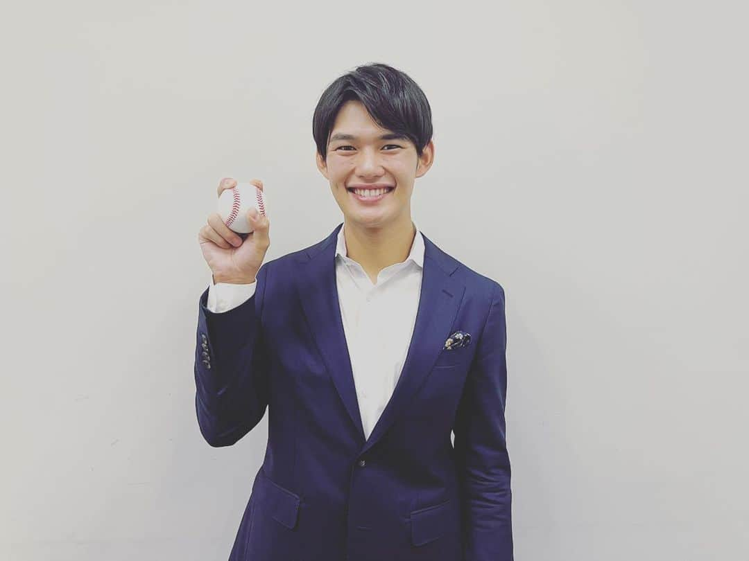 長部稀さんのインスタグラム写真 - (長部稀Instagram)「今日は#みんなのスポーツ に代打で出演させていただきました！！  メジャーに卓球、甲子園と盛りだくさん！！🔥大好きなスポーツというものに、お仕事で関われるのはやはり嬉しかったです！✨ とはいえまだまだ反省点もあるので、これから頑張ります！！  #テレ東 #テレビ東京 #みんすぽ #みんなのスポーツ」8月15日 1時08分 - mare_osabe_tx