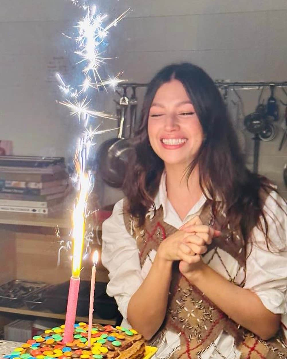 Úrsula Corberóさんのインスタグラム写真 - (Úrsula CorberóInstagram)「Gracias a todos por las felicitaciones. Fue un cumple muy bonito y muy fresquito 🧊 Love you 🧊」8月15日 2時07分 - ursulolita