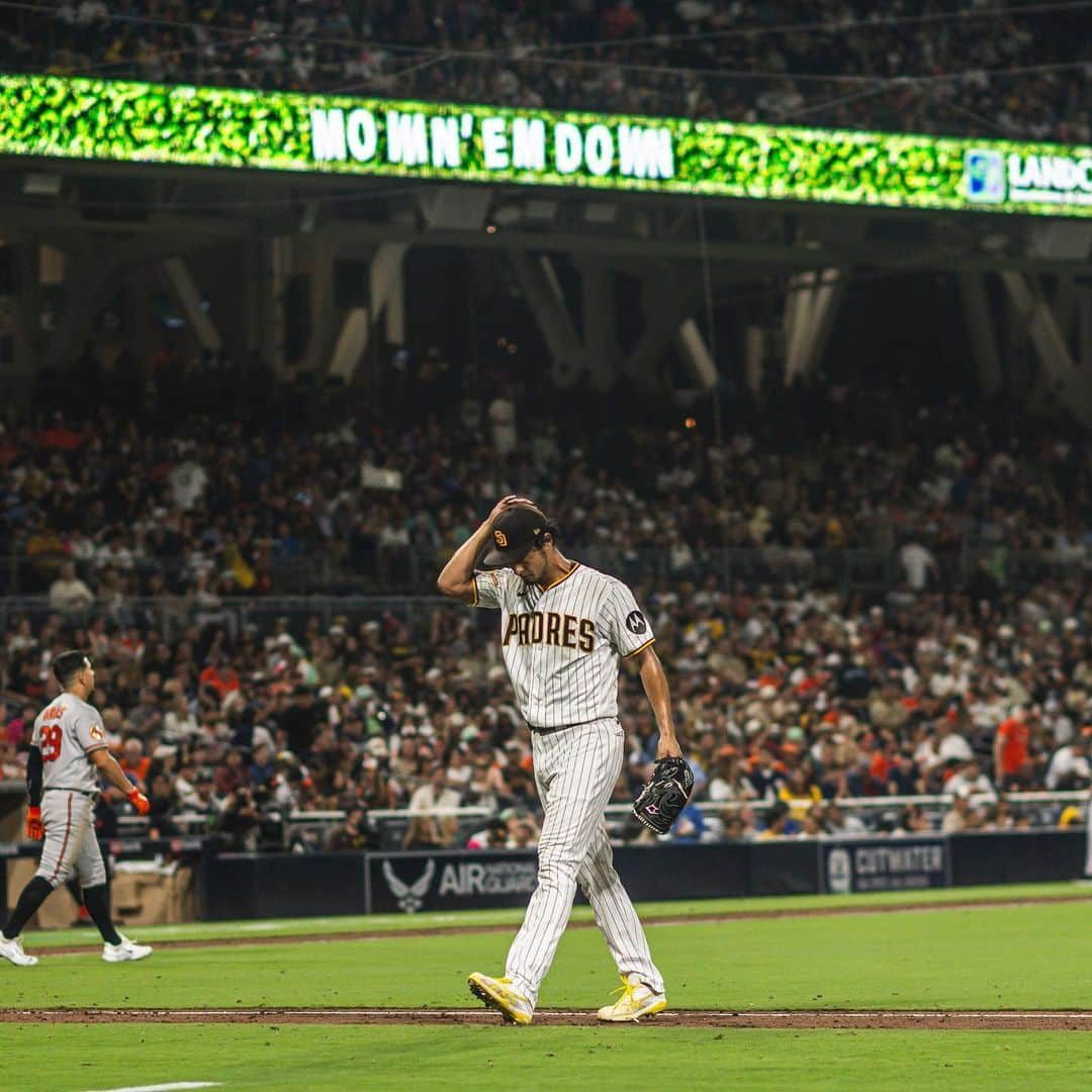 ダルビッシュ有さんのインスタグラム写真 - (ダルビッシュ有Instagram)「@mlb’s new all-time Japanese-born strikeout leader: @darvishsefat11 👏」8月15日 12時31分 - darvishsefat11