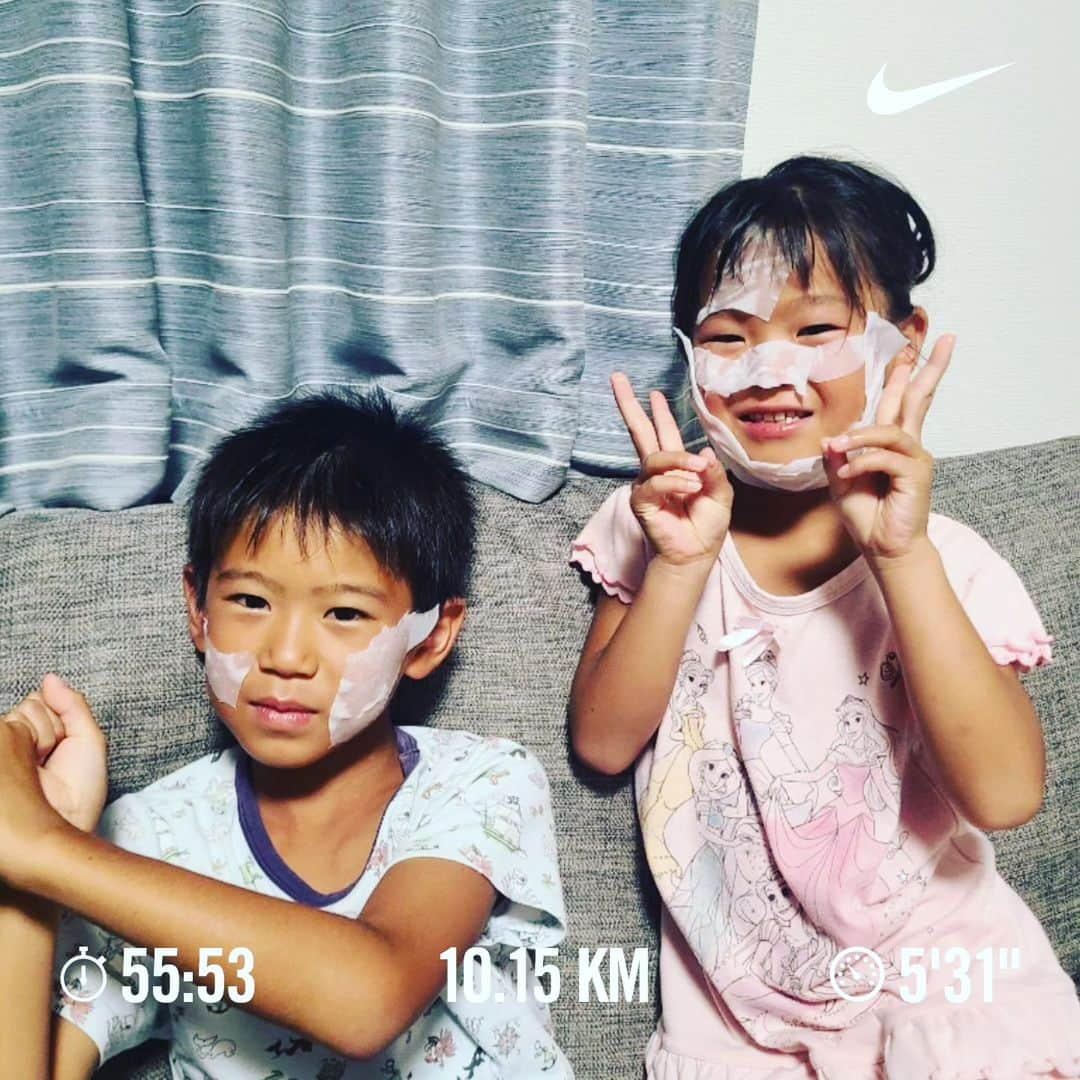 三田尚央さんのインスタグラム写真 - (三田尚央Instagram)「昼ラン☀️(10kmお盆休み4日目ラン😁✨)  雲ってたから今のうちに行こうと思って出発したのはいいけど、終始晴れててキツかった(T-T) けどしっかりと10km行けたから良し☀️  32歳目標達成目指して頑張ります🎵 積み重ね大事❗ 継続あるのみ(^^) 健康一番❕  日焼けのケアー😁✨  日々成長❕ 日々挑戦❕ 日々感謝❕  #ランニング #目指せフルマラソン #日々成長 #日々挑戦 #日々感謝 #息子 #娘 #家族 #32歳 #instagram  #目標 #筋トレ #ダイエット #ストレッチ #トレーニング #猛暑 #NIKE #ラン #夜ラン #フルマラソン #ハーフマラソン #お盆休み #笑顔 #ビール #サッカー #10kmラン #日焼け #スッキリ #8月」8月15日 12時45分 - hisa0520