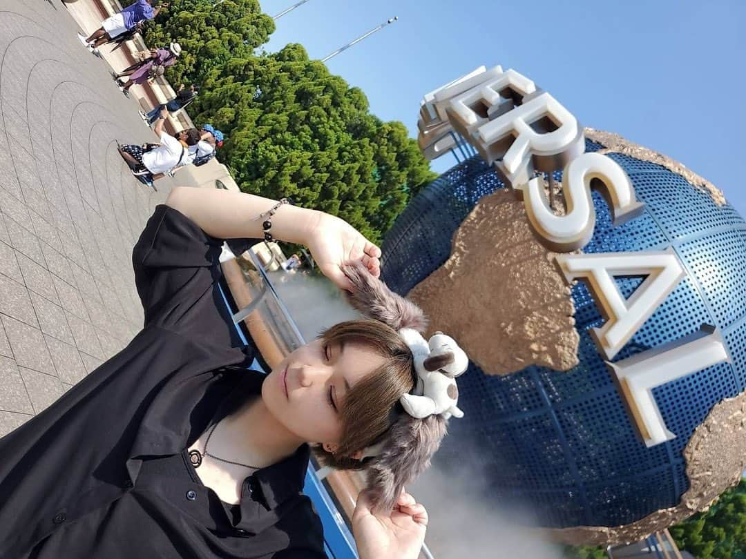 馨君のインスタグラム：「ユニバで休日を楽しみました ． ． ． ． ． ．  #usj  #ユニバーサルスタジオジャパン  #ユニバコーデ  #休日の過ごし方  #大阪グルメ  #大阪」