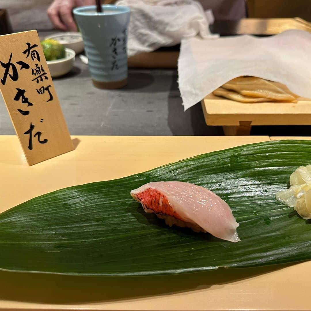 彩田真鈴さんのインスタグラム写真 - (彩田真鈴Instagram)「月一おすし女子会🍣 今回は 有楽町かきださん😌 おいしかった❤️  #鮨 #鮨スタグラム #鮨好きな人と繋がりたい #女子会 #有楽町かきだ」8月15日 13時13分 - marin05231