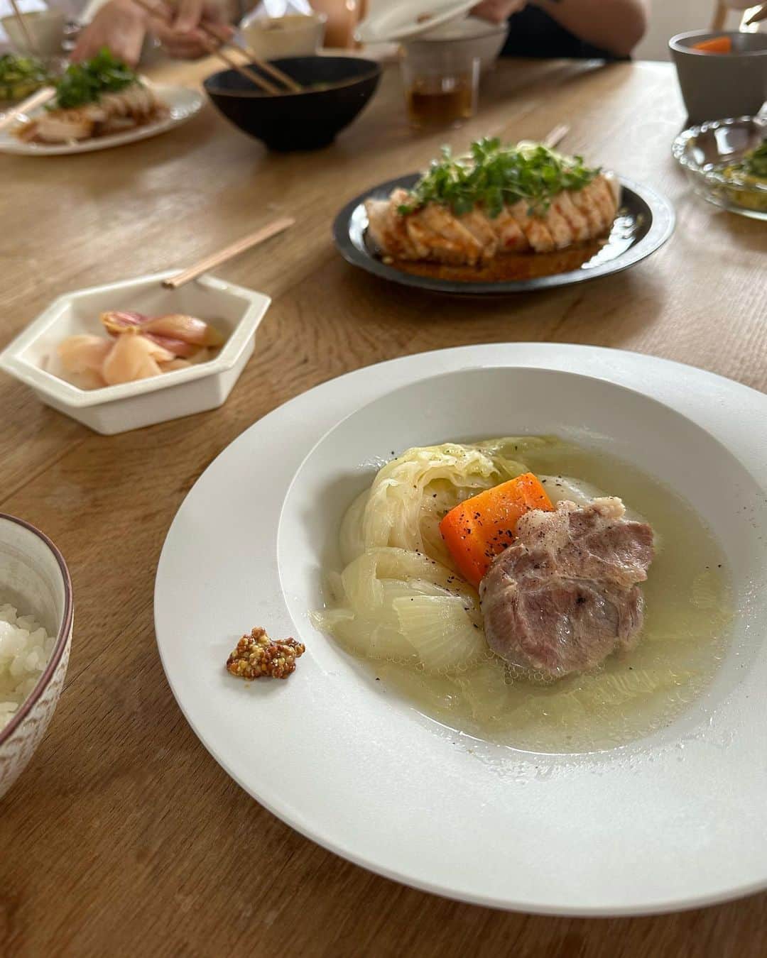 水上京香のインスタグラム：「⁡ 楽しかった、お料理教室記録🥣 お家でも作った塩豚、めちゃくちゃ美味しかった…🥹🫶🏻」