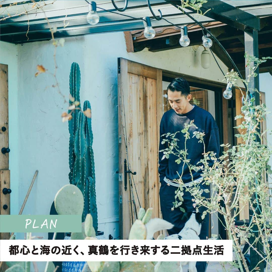 RE住むRENOVATIONさんのインスタグラム写真 - (RE住むRENOVATIONInstagram)「あくまでも自然体で、東京と真鶴の２拠点生活を楽しむ。クリエイター・山本海人さんの家づくりを大解剖  人によって家での過ごし方は千差万別。リビングやキッチンなど住環境へのこだわりは、人それぞれ変わってくるはずです。Doliveが以前訪れた住まいから、その人らしい家づくりを大解剖します。  今回ご紹介するのは「ようこそ私の家へ」で訪ねた、クリエイター・山本海人さんのお宅です。 以前は東京に在住でしたが、縁あって神奈川県・真鶴に移住。東京を仕事の拠点にしたまま、２拠点生活をスタートさせました。 リビングから見える、海の景色がお気に入りだと話す山本さん。住まいには、どんなこだわりが詰まっているんでしょうか？！  詳しくは記事をご覧ください。 @dolive.media  --- DoliveアプリではDolive media記事のほか、 サイトに載っていない特別記事も公開中。 App Storeで【Doliveアプリ】と検索してみてね。  #dolivemedia #dolive #doliveアプリ #君はどんな家に住みたい #家づくりを大解剖 #家 #部屋 #住まい #暮らし #住宅 #家具 #ライフスタイル #インテリア #暮らしのアイデア #暮らしのヒント #内観 #内観デザイン#好きなものに囲まれた暮らし #ディスプレイ #家づくり #家づくりのアイデア #真鶴 #二拠点生活 #デュアルライフ #海が見える家 #窓からの景色 #吹き抜けリビング」8月15日 13時14分 - dolive.media