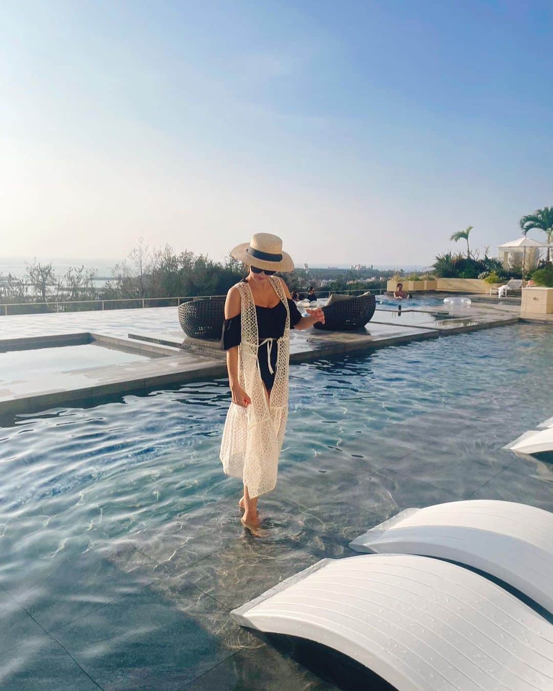 畑田亜希さんのインスタグラム写真 - (畑田亜希Instagram)「🏖️Summer vacation 🌺  久しぶりのプールも海も最高🥹🫶🏻  水着の上に着たレモンプレットのガウンが大活躍💛  フランスブランドのレモンプレットの店舗が表参道にできて、今回のテーマはマラケシュでどれも可愛いかったぁ🩷  @choyo_lemonplet_japan 👗  #2023 #japan #summer #lemonpletbychoyo」8月15日 13時35分 - akihatada