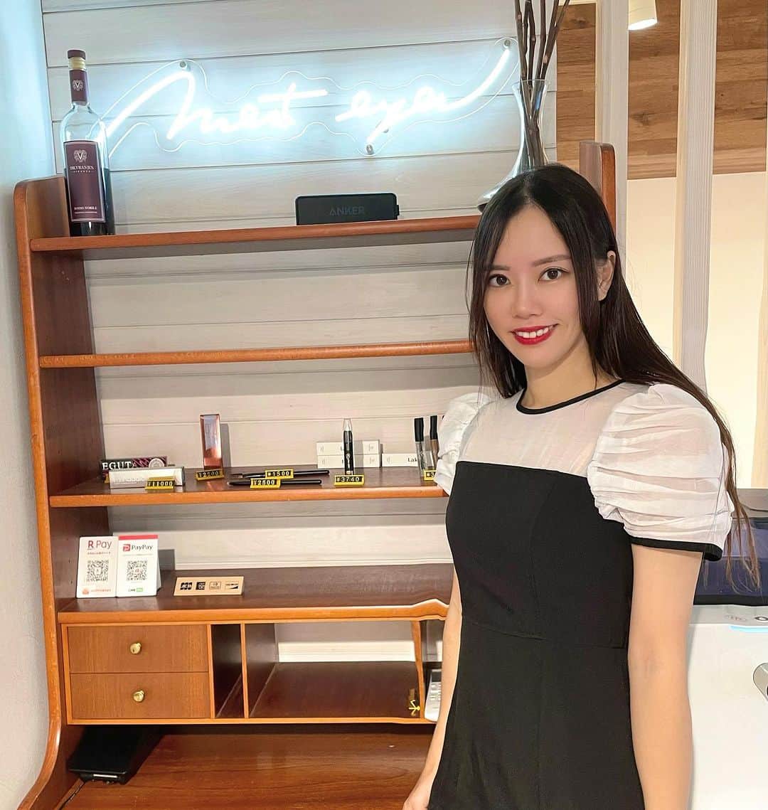 hina2221のインスタグラム：「眉毛サロンいってきたよ✨ 最強に不器用な私は上手く眉毛整えられないので、プロのお力を借りてます✨　  Before/After載せたけど 全然ちがう😝 メンズにもオススメ😍  -:+:-:+:-:+:-:+:-:+:-:+:-:+:-+:-+:-+:-+:-+  この投稿をスクショし、メインアカウント（@mosteyes_shibuya）フォローをしてもらうと 画面提示でお会計から10%OFF になるよ✨ ※インスタからの予約限定になるのでご注意 ください🥺  -:+:-:+:-:+:-:+:-:+:-:+:-:+:-+:-+:-+:-+:-+  #眉毛サロン #渋谷 #mosteyes渋谷店」