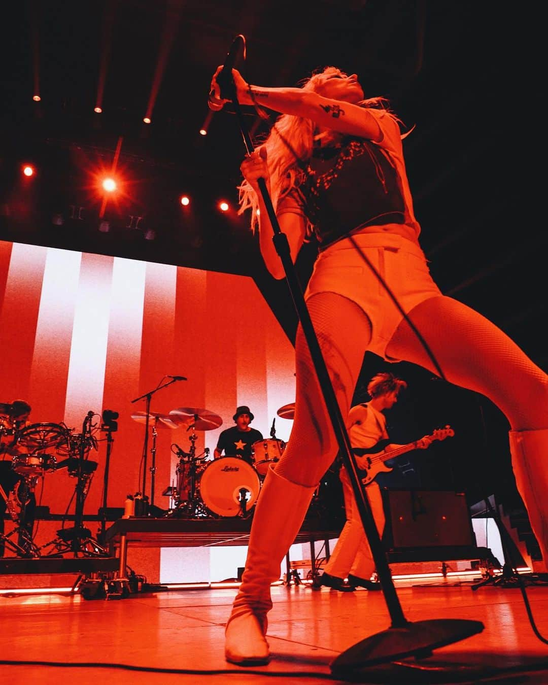 Paramoreのインスタグラム：「Photos by our friend @ryanrussell.」