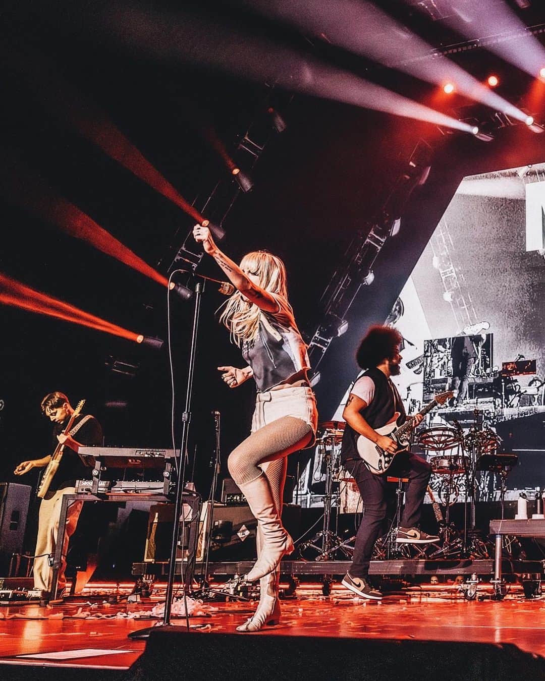 Paramoreさんのインスタグラム写真 - (ParamoreInstagram)「Photos by our friend @ryanrussell.」8月15日 5時03分 - paramore