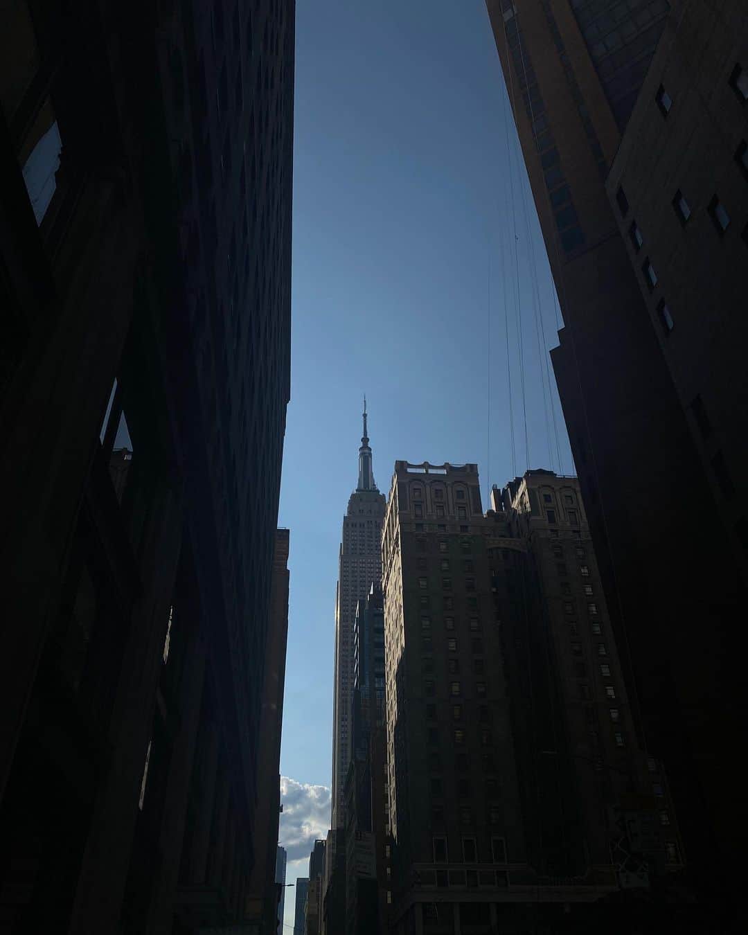 Marinet Mattheeさんのインスタグラム写真 - (Marinet MattheeInstagram)「New York  I found dreams  here  I lost dreams  here  I was looking for the dreams to find me again Then I realised  I am  The dream  - MM   Thank you #nyc #blessings #i #love #you #♾ 🤍」8月15日 5時30分 - marinetmatthee