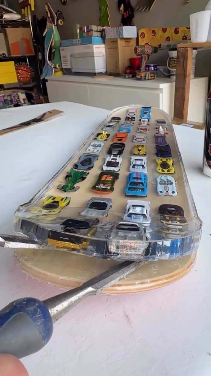 Skate Crunch (OG)のインスタグラム：「So sick 🤩 @totallyanton 🤙🏼 @hotwheelsofficial 🔥🛞💨💨」