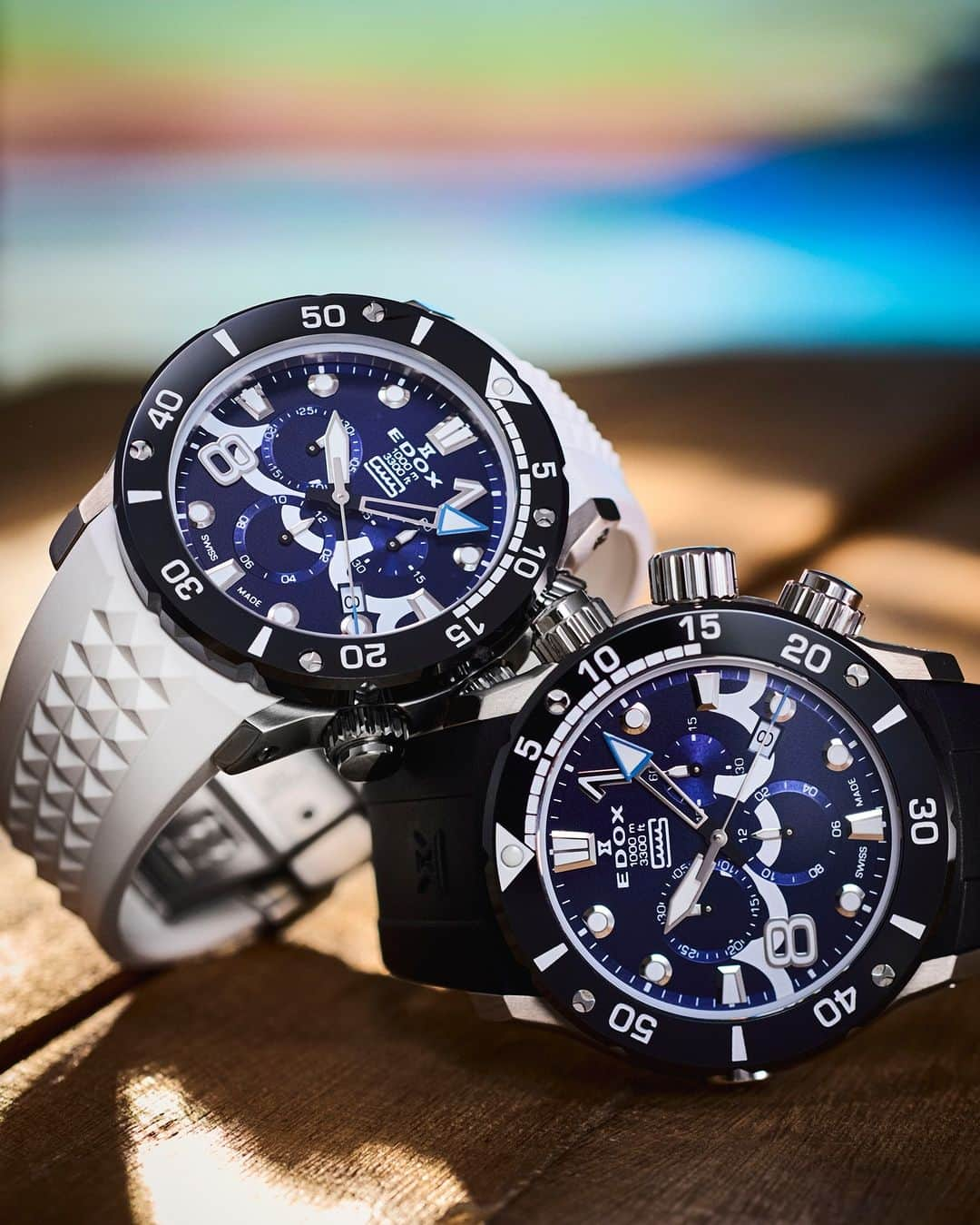 エドックスさんのインスタグラム写真 - (エドックスInstagram)「#クロノオフショア1コレクション CHRONOFFSHORE-1 CHRONOGRAPH  muta MARINE SPECIAL EDITION  マリンブランド＜muta MARINE＞とコラボレーションした限定モデル。1000m防水の本格ダイバーズウォッチは、アクティブな夏に欠かせないアイテム。ホワイトのスペアストラップが付属しているので、ファッションやシーンに合わせて付け替えることができます。  実際にお手に取ってご覧になりたい方は、お近くのお取扱い店までお問合せくさださいませ。※店舗によっては、既に完売している可能性もございますので、予めご了承ください。  ■お取扱い店■ 〈東北〉 oomiya 仙台店 〈中部・甲信越〉 WING イオンモール白山店、BASIS SPECIES、ジェイアール名古屋タカシマヤ ウオッチメゾン、タカラ堂 静岡本店、HASSIN 〈近畿〉 oomiya 京都店、カミネ クロノメトリー店、oomiya 和歌山本店、oomiya 心斎橋店 〈四国〉 アイアイイスズ 本店、アイアイイスズ G-Time、プリベ石川 松山、H.Q. by HARADA 〈中国〉 トミヤ クロノファクトリー表町、TOMIYA 広島店 〈九州〉 oomiya 鹿児島店、日髙本店プロショップ、時計の大橋、小林時計店 魚町店  ___ #夏と言えばエドックス #EDOX #エドックス #高級腕時計 #防水時計 #ダイバーズ #ダイバーズウォッチ #街ダイバーズ #ハイスペダイバーズ  #クロノオフショア1 #クロノオフショア１  #ムータ #ムータマリン #muta #mutamarine  @muta__official」8月15日 7時15分 - edox_jp