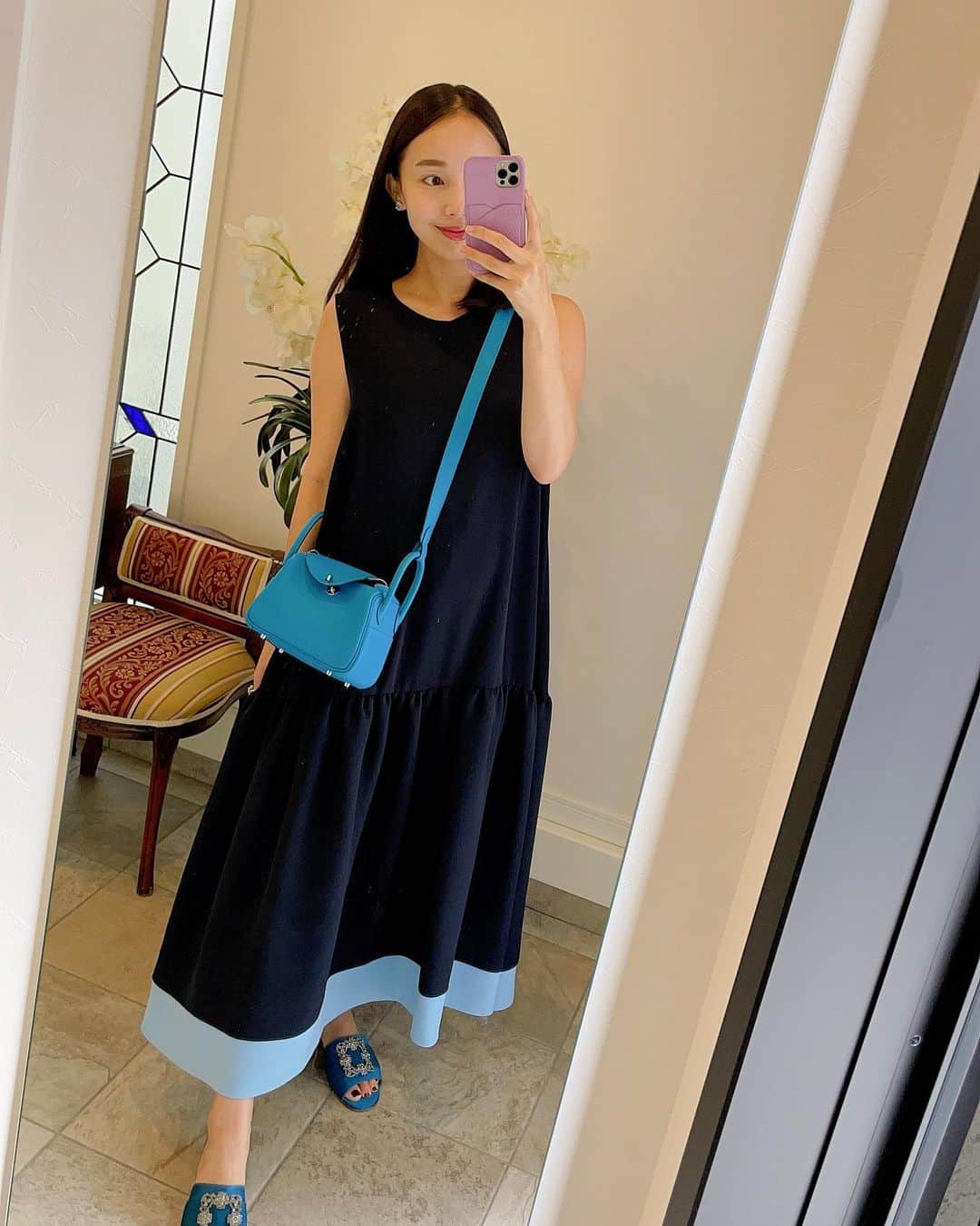 田中麻衣さんのインスタグラム写真 - (田中麻衣Instagram)「昨日の投稿にたくさんのいいねありがとうございました。  夏のマタニティコーデまとめ。 だいたいワンピースに斜めがけ👜  そして、基本子連れなので、自宅で洗えるお洋服ばかりになりがち😅  #マタニティコーデ #夏のマタニティコーデ」8月15日 7時58分 - maitanaka1217