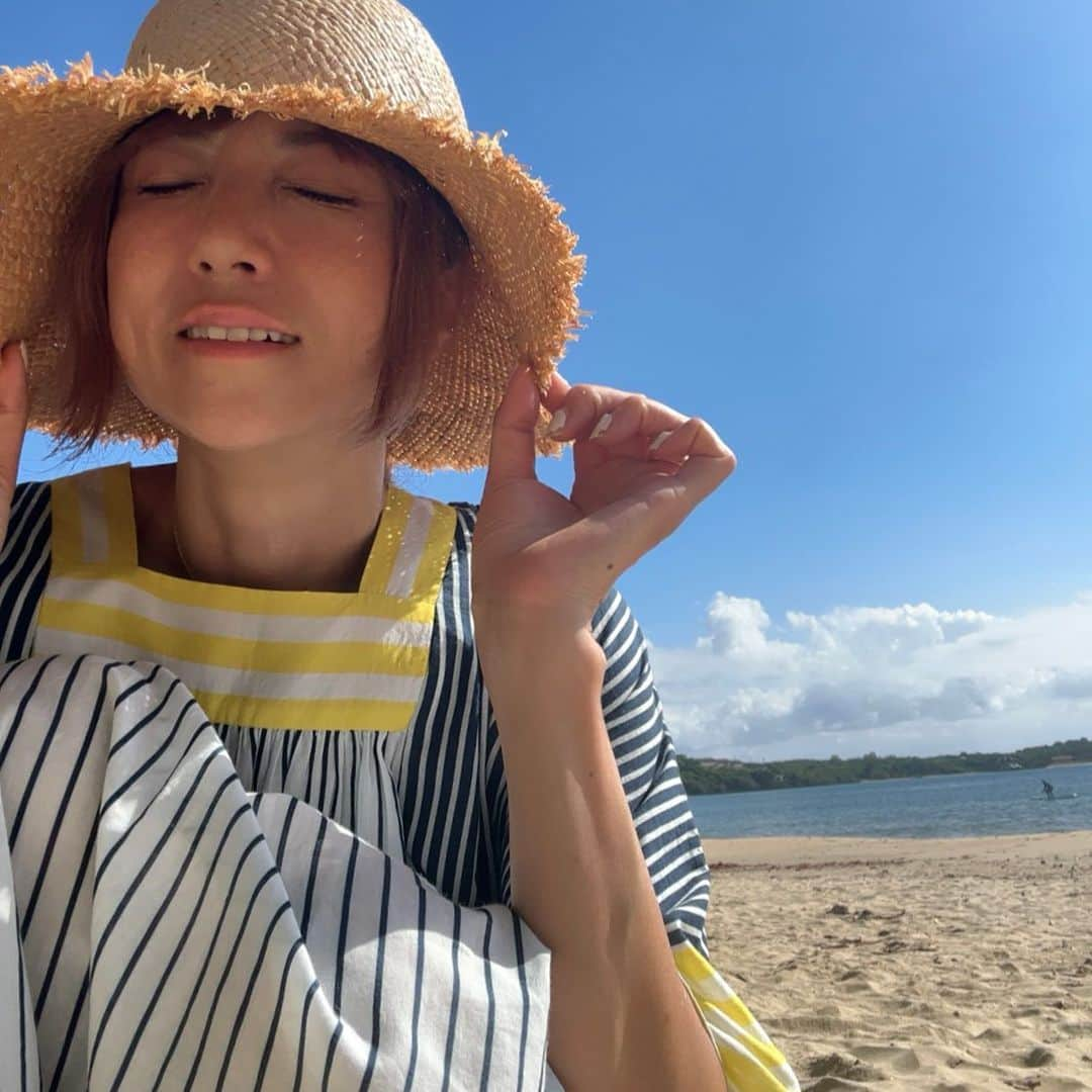 hitomiのインスタグラム：「. . この夏は家族で西表島へ😄さすが世界自然遺産！素晴らしい場所。自然を満喫しました！そして改めて自然を感じるって贅沢なことだなーって、思いました。この自然がいつまでも残っていくように…海の中ではウミガメさんにも遭遇したよ！. . . #西表島  #西表島旅行  #世界自然遺産  #素晴らしい場所」