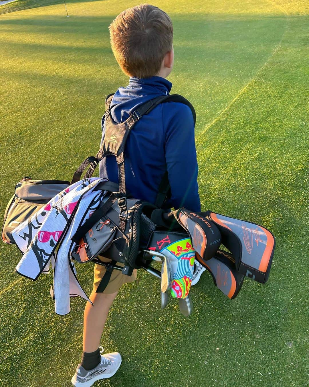 アンナ・ノルドクビストさんのインスタグラム写真 - (アンナ・ノルドクビストInstagram)「Yesterday I was wearing out my hybrids at the @aigwomensopen … today I got to be Auntie and go to practice with my favorite threesome at home. Seeing their smiles and share the love for this game beats any score in a tournament!   Grateful for the different contrast’s I have in my life! 💙🫶🏻」8月15日 8時38分 - a_nordqvist