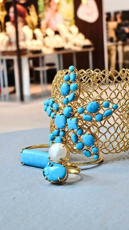 バウンキットのインスタグラム：「Turquoise jewelry is a stunning and versatile accessory that can add a pop of color and style to any outfit💫 Come and discover our New 🩵Resort Collection🩵 at @ny_now   Booth #926  #jewelry #jewelrydesigner #summervibes #summer #madeinusa #newyork #handmade #custom #trending #rings #bounkitnyc」