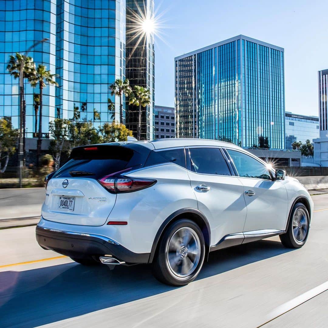 Nissanさんのインスタグラム写真 - (NissanInstagram)「The 2023 #NissanMurano has six Intelligent Mobility features that monitor in front of you, behind you, and to your sides to help keep you safe! 😎  #Nissan #Murano #SUV #Crossover #CarLovers」8月18日 22時30分 - nissan