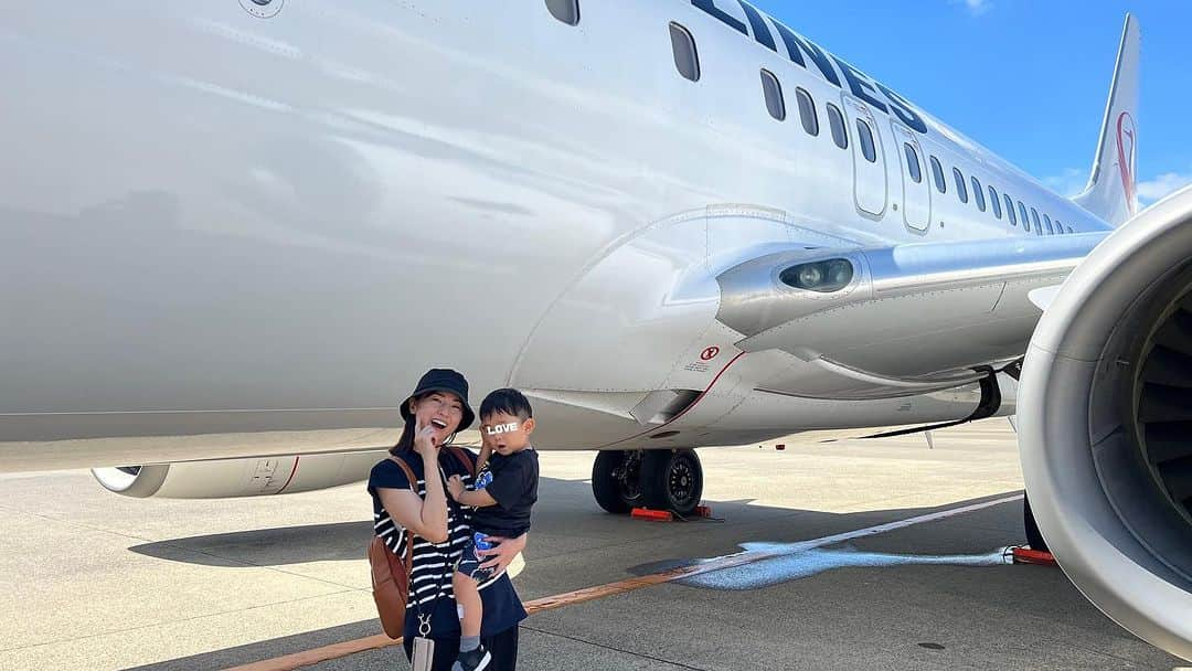 和泉佑三子のインスタグラム：「お盆は大分県へ行って来ました✈️ 水族館、花火、プール、カラオケ、宴会... 満天の星の下、夏を満喫出来ました⭐️」