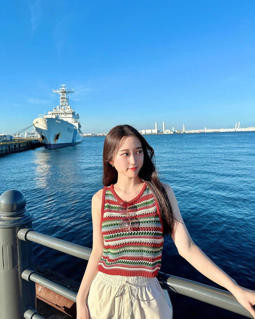 あいりさんのインスタグラム写真 - (あいりInstagram)「🚢 この前横浜行ってきたよ🌊 とってもいい天気過ぎて暑すぎた、笑  今度はもっと食べ歩きとかしたいなぁ🥰  #サロンモデル#サロモ#撮影依頼受付中#フリーモデル#横浜#赤レンガ倉庫」8月15日 11時23分 - airi___10