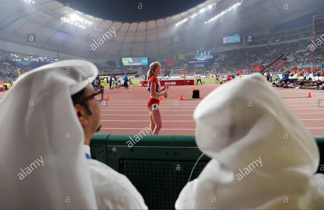 Astrid GLENNER-FRANDSENのインスタグラム：「Et billede fra mit første (og skøreste) VM. Doha, 2019 👀  For første gang siden skal @the_danish_relayteam og jeg ikke med. Kæmpe fomo!!! Megameget held og lykke til jer, der skal i ilden i Budapest i år🔥🔥🔥」