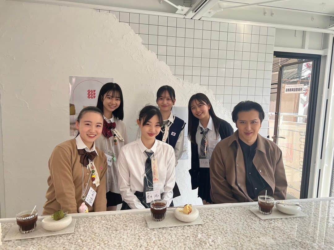 のインスタグラム：「松也Pの〇〇〇  BS松竹東急で22:30~から放送されます📺  新大久保ロケ後半です🇰🇷🫶🏻  チーズケーキをかけて勝負っ！！  是非ご覧ください✨️」