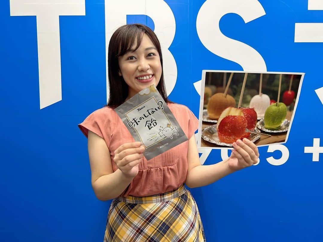 西村志野のインスタグラム：「＊ 今朝はTBSのお仕事🎤  進化するりんご飴🍎と ユニークな『味のしない？飴』を ご紹介しました〜✨  今朝もありがとうございました！ ＊ #TBS #TBSラジオ #赤坂 #ラジオ出演 #取材 #りんご飴 #りんご飴専門店  #candyapple #味のしない飴 #ローソン  #リポーター #お仕事 #アナウンサー #フリーアナウンサー #西村志野」