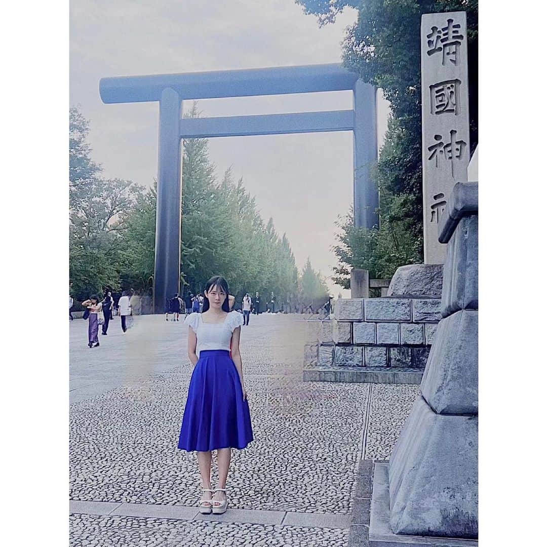 小泉みゆきのインスタグラム：「今年も、蝉の鳴き声の似合う神社に参拝。 ありがとう。」