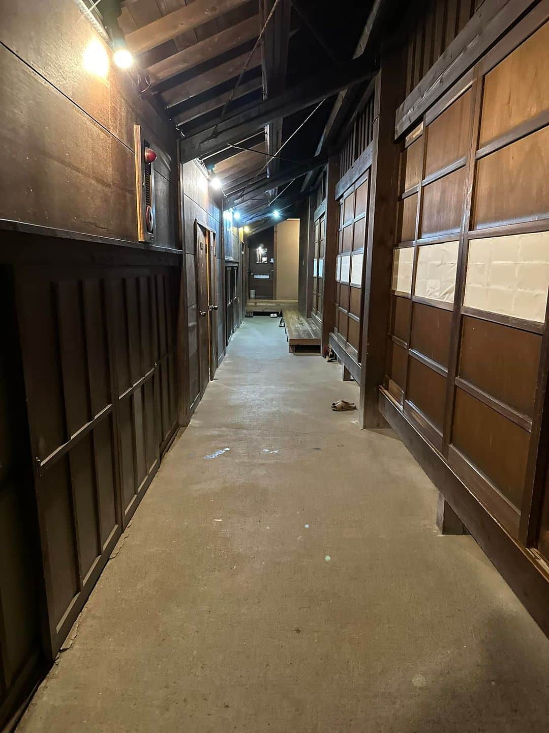 小谷あゆみのインスタグラム：「分け合って本日の宿 渋すぎます 五ヶ瀬川のせさらぎ聴きながら〜」