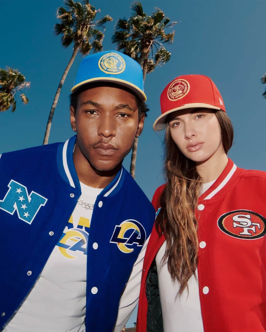 ニューエラ・キャップのインスタグラム：「Show off your team spirit in the NFL 3rd Down Collection, featuring t-shirts, hoodies, and jackets in select teams. Complete the look with New Era Cap exclusive Fitteds from the Sideline collection.」