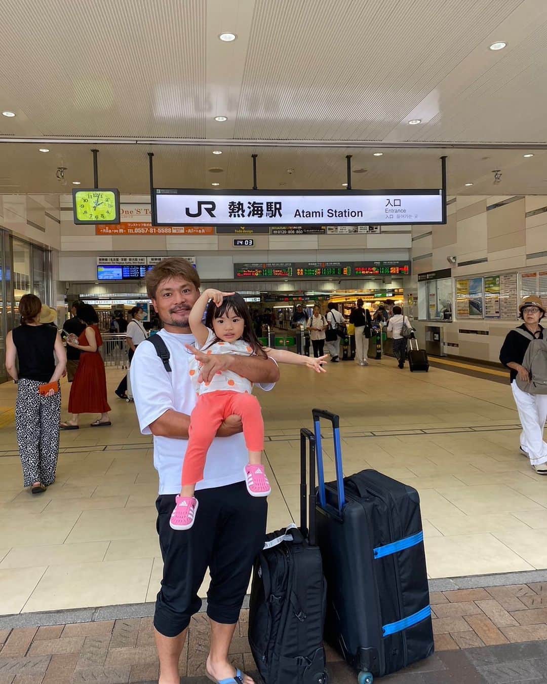 藤島妃呂子のインスタグラム：「Sakiちゃん来たー😍💓  #姪っ子」