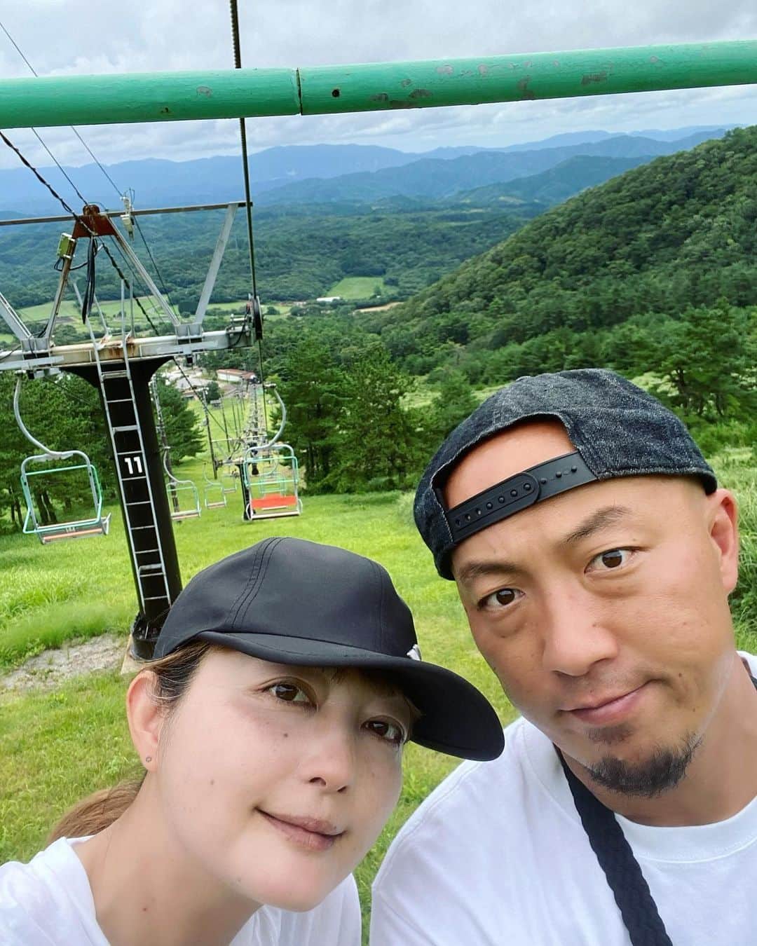 野本かりあのインスタグラム：「今日８月15日を迎え、島根に移住して2年になりました❣️ 島根の魅力を更に体感し、島根愛はもう相当なものに💕 また知り合いも増え、感謝でいっぱい✨ 島根よ、ありがとう これからも宜しくお願いしまーす🐈」