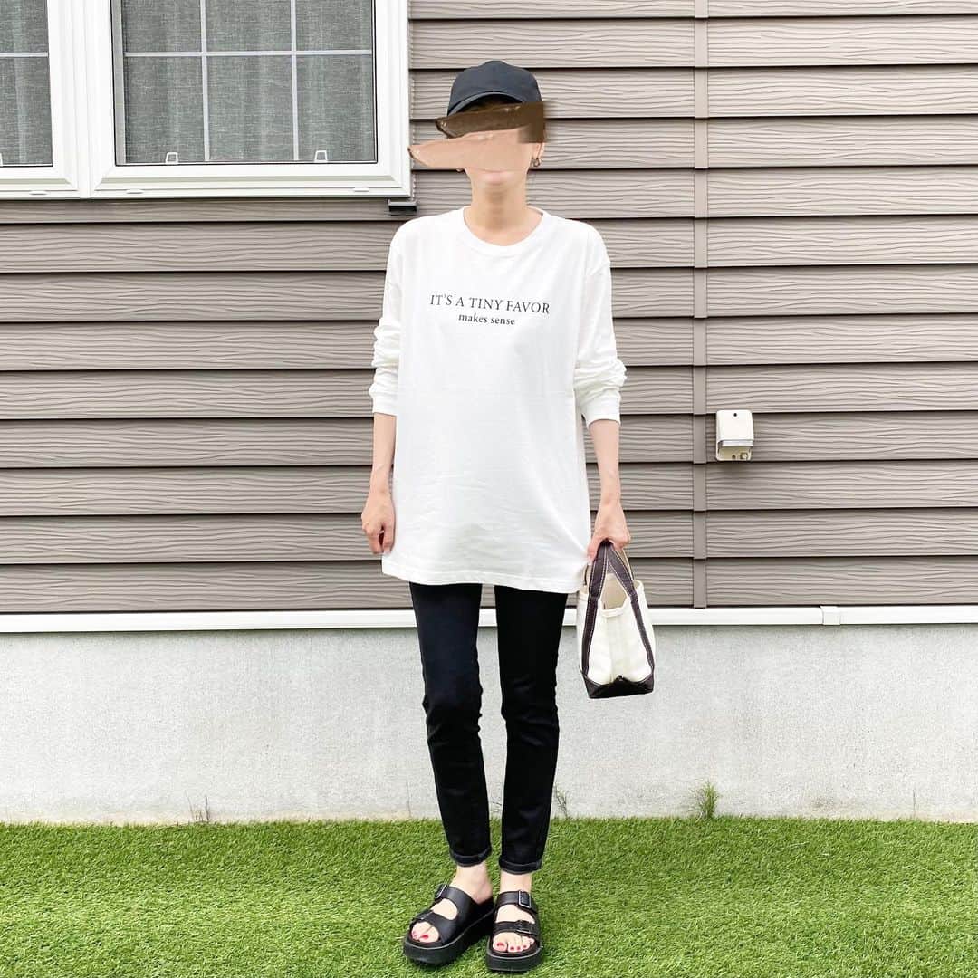 のインスタグラム：「🥋 ・ またまた 秋冬まで使えそうなロンT☺︎ シンプルだから着回しも出来るし サッカー応援コーデにもぴったり♩︎ ・ ✔︎クルーネックプリントロンT 今ならお得にZOZOTOWN買えます☺︎ ・ @wego_zozo  @wego_official  @zozotown ・ ・ #pr #wego #ウィゴー #wego_ootd #ロンTコーデ #coordinate #コーディネート #コーデ #今日の服 #シンプルコーデ #プチプラコーデ #ママコーデ #着回しコーデ #シンプル #uniqlo #ユニクロ #ロカリ」