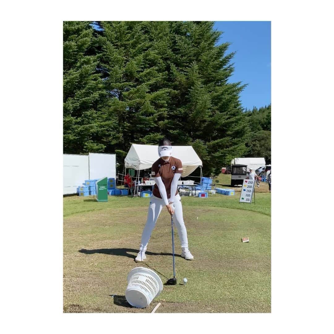 柏原明日架のインスタグラム：「…@  @descentegolf.jp  2023 EARLY FALL COLLECTION 🤎かわいい〜！！！  #descentegolf #golf #デサントゴルフ」