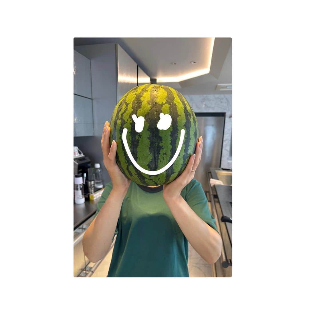 柏原明日架のインスタグラム：「…@  🍉🍉🍉  #スイカ#長野のスイカだった気がする」