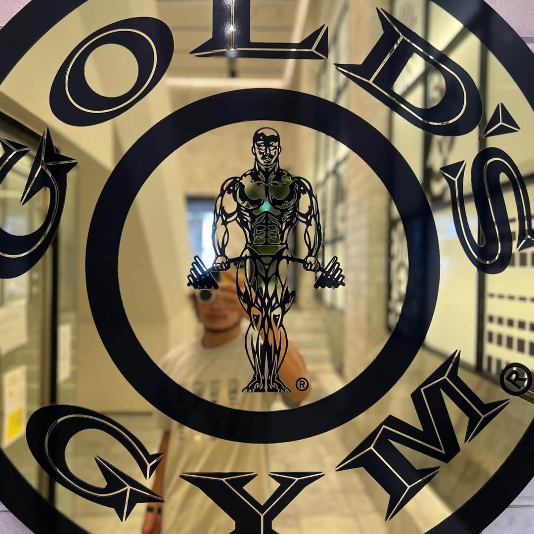 宇野薫のインスタグラム：「#UNOTRAINING  @goldsgym.yokohamabashamichi @goldsgym.japan @goldsgymania @onehundred_athletic @newerajapan @oakleyjapan」