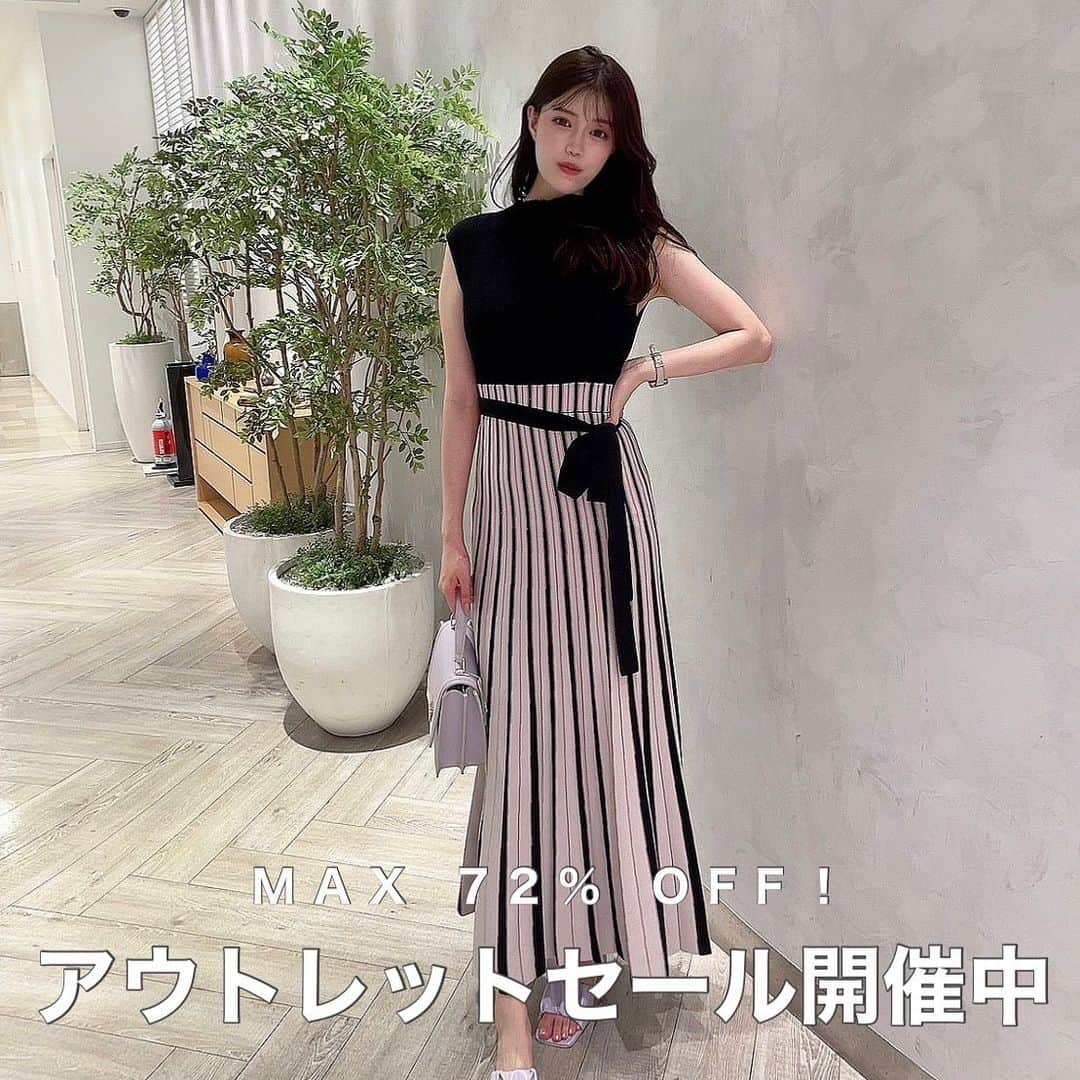 MERCURYDUOのインスタグラム：「【OUTLET SALE】 本日最終日！  ／ 　今季のアイテムもお得！ 　最大72%OFFセール開催中。 ＼  ２点以上で更にお得！  ⁡#チェンジリブ配色ニットワンピース color:off-white/black/green/beige size:S/M 15,950円⇨13,200円  ※お気に入り追加でポイントプレゼント！  ⁡ アイテム詳細やポイントGETは  @mercuryduo_stylingのTOP リンクからCHECK出来ます。  ＿＿＿＿＿＿＿＿＿＿＿＿＿＿＿＿＿＿＿＿＿＿＿＿＿＿  ⁡ @mercuryduo_com   #MERCURYDUO #公式通販RUNWAYchannel #マーキュリーデュオ  ＿＿＿＿＿＿＿＿＿＿＿＿＿＿＿＿＿＿＿＿＿＿＿＿＿＿ ワンピース#コラボ#ワンピースコーデ#ワンピコーデ#大人可愛いコーデ#大人フェミニンコーデ#大人可愛い#推し活#推し活コーデ#カフェコーデ#女子会コーデ#参戦服#olコーデ#フェミニンコーデ#お出かけコーデ#骨格ウェーブ#骨格ストレート#骨格ナチュラル」