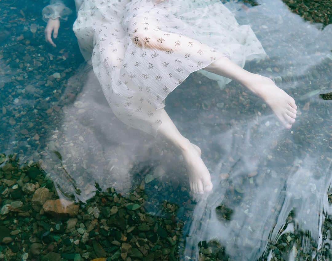国分真央さんのインスタグラム写真 - (国分真央Instagram)「. Living while accepting your fate is a  beautiful thing …🌿𓂋 ⁡」8月15日 18時00分 - mao_kokubu