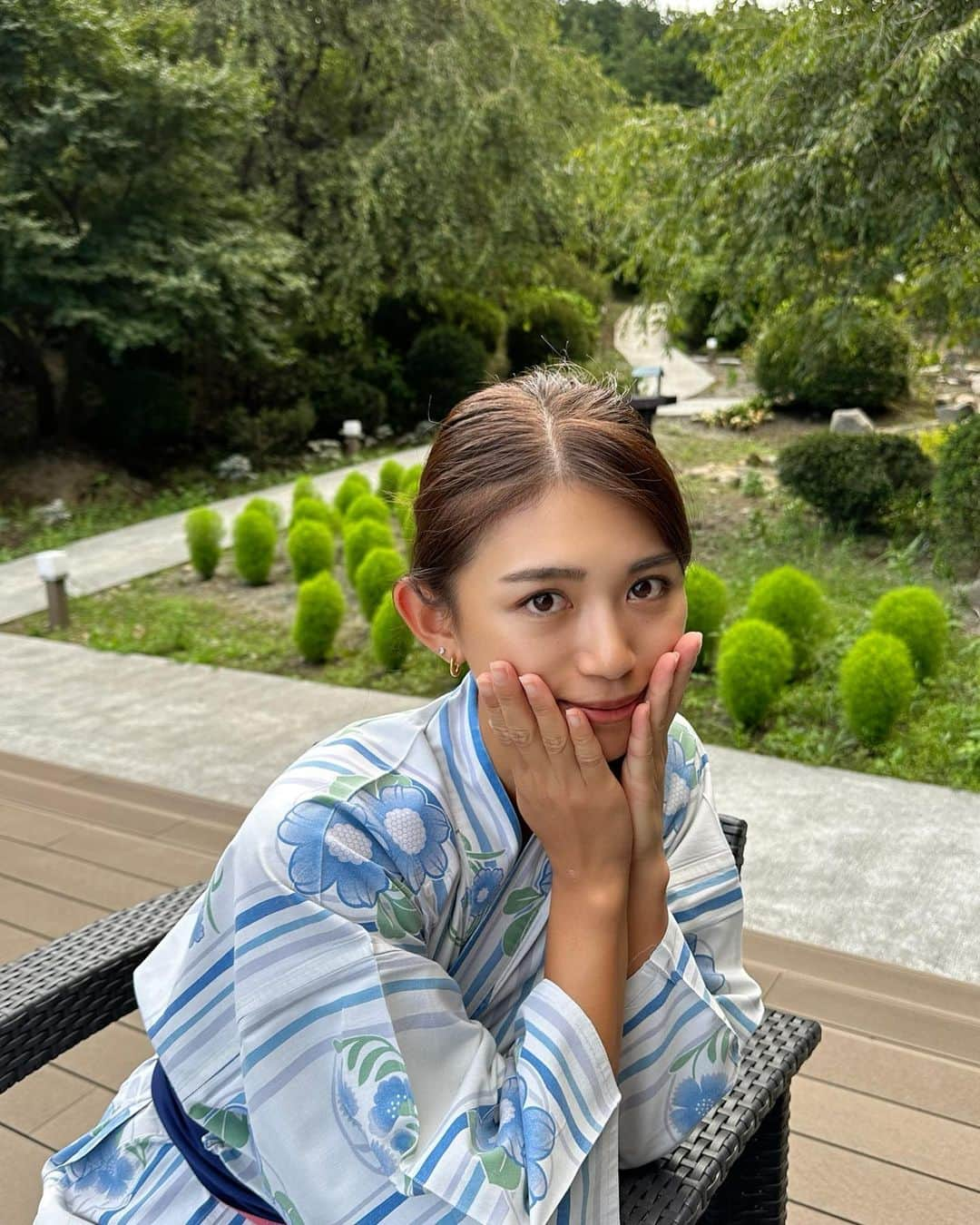 坪井ミサトさんのインスタグラム写真 - (坪井ミサトInstagram)「夏の思い出☀️🍉🎐 泊まった宿の浴衣だけど 可愛かったからのせちゃう😗  田舎でゆっくり過ごして エネルギーチャージ。  旅行先では朝runするのがお決まり🏃‍♀️ 新しい景色に出会えたり 走らないと感じれないものがあるんだよね😊  動画最後まで見たら いいことあるかも🤫笑  #夏休み #田舎へ行こう #自然 #エネルギーチャージ #run #running #healthy #nature #パワーチャージ #workout #夏 #summer」8月15日 18時04分 - misato1030