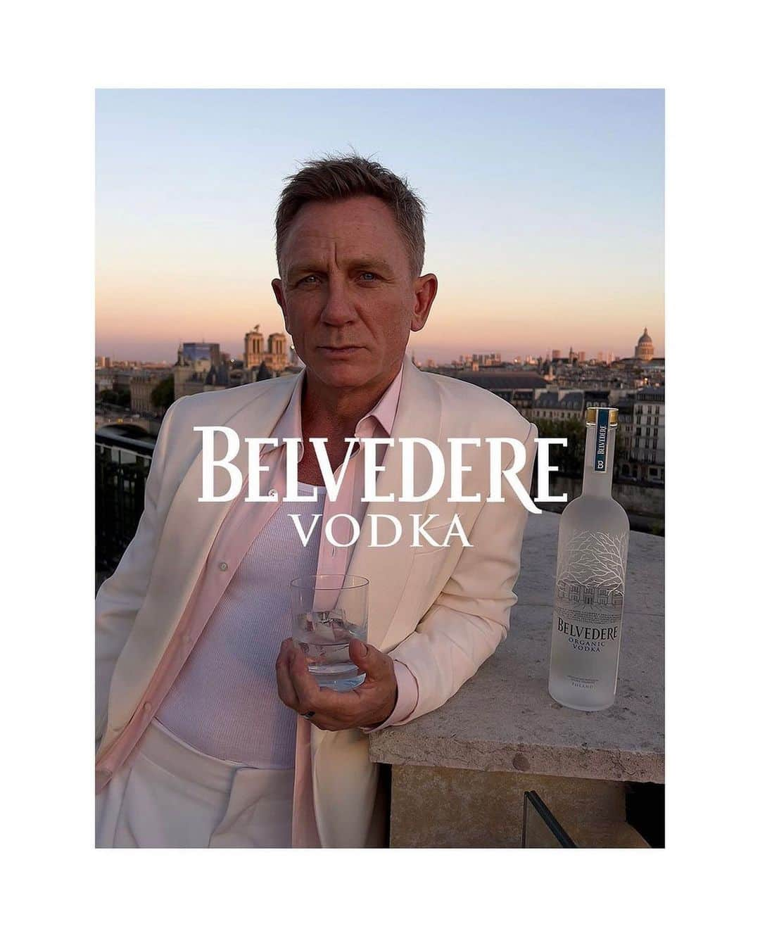 ジャスティン・オシェイのインスタグラム：「New images from the legendary D.C @belvederevodka campaign shot by @juergentellerstudio styled by @christinecentenera 🕺🥰 @doviledrizyte @chevalblancparis」