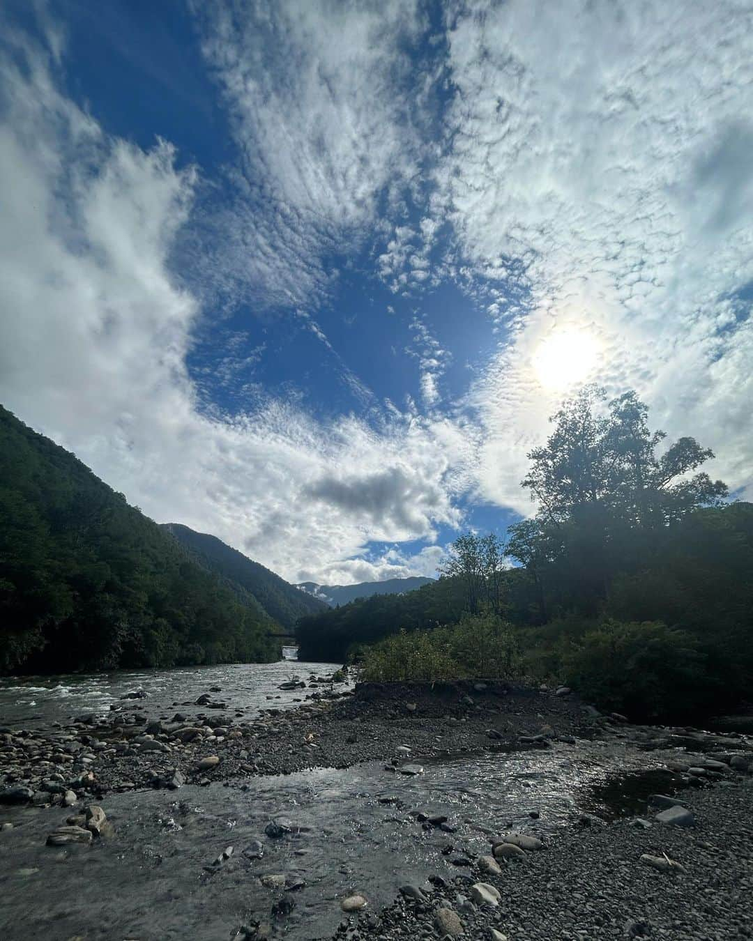 羽生アリサさんのインスタグラム写真 - (羽生アリサInstagram)「今年の夏は北海道にいっぱい居ました🐮🥔🌻✨  新鮮な場所や小さくてかわいすぎる🐇さんに出会えてとっても楽しかった☺️🤍  いつまでも北海道ラブです🫶🌽🥔  #夏休み #最近の羽生さん #北海道 #🐮 #🥔 #🐇 #🌌 #🏕 #🤍」8月15日 19時11分 - arisa_hanyu