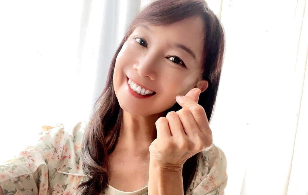アグネス・チャンのインスタグラム：「Saw the film ‘Barbie’. Set us laughing and thinking at the same time.」