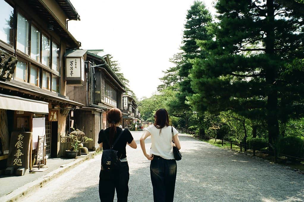 莉子のインスタグラム：「かなざわ🍃」