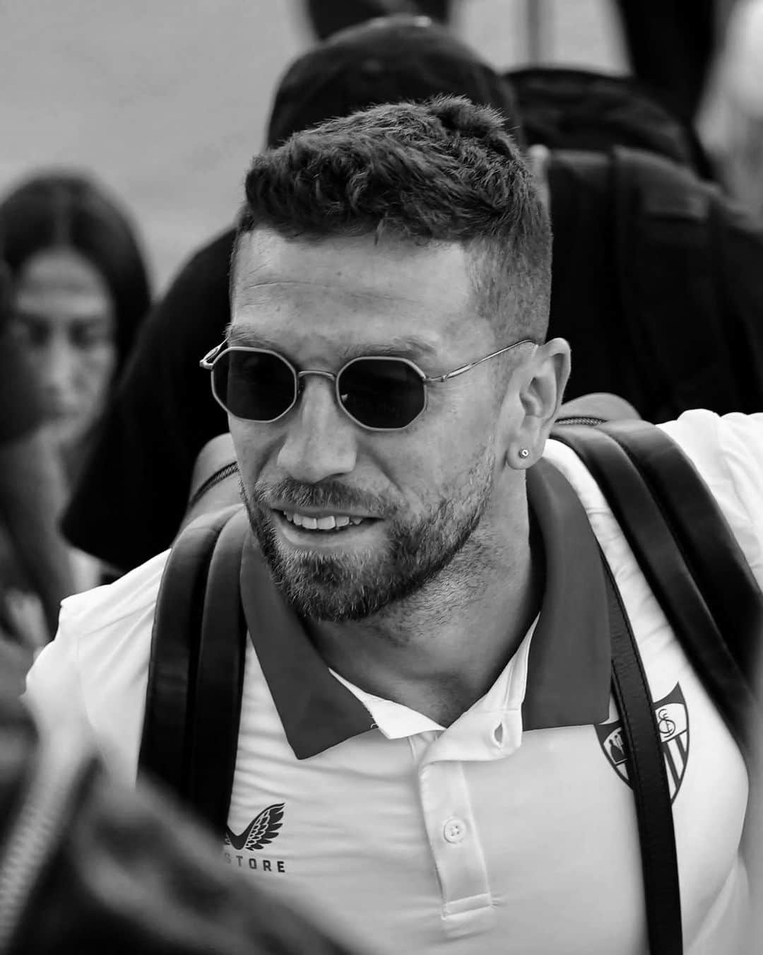 アレハンドロ・ゴメスのインスタグラム：「Camino a Grecia en familia!」