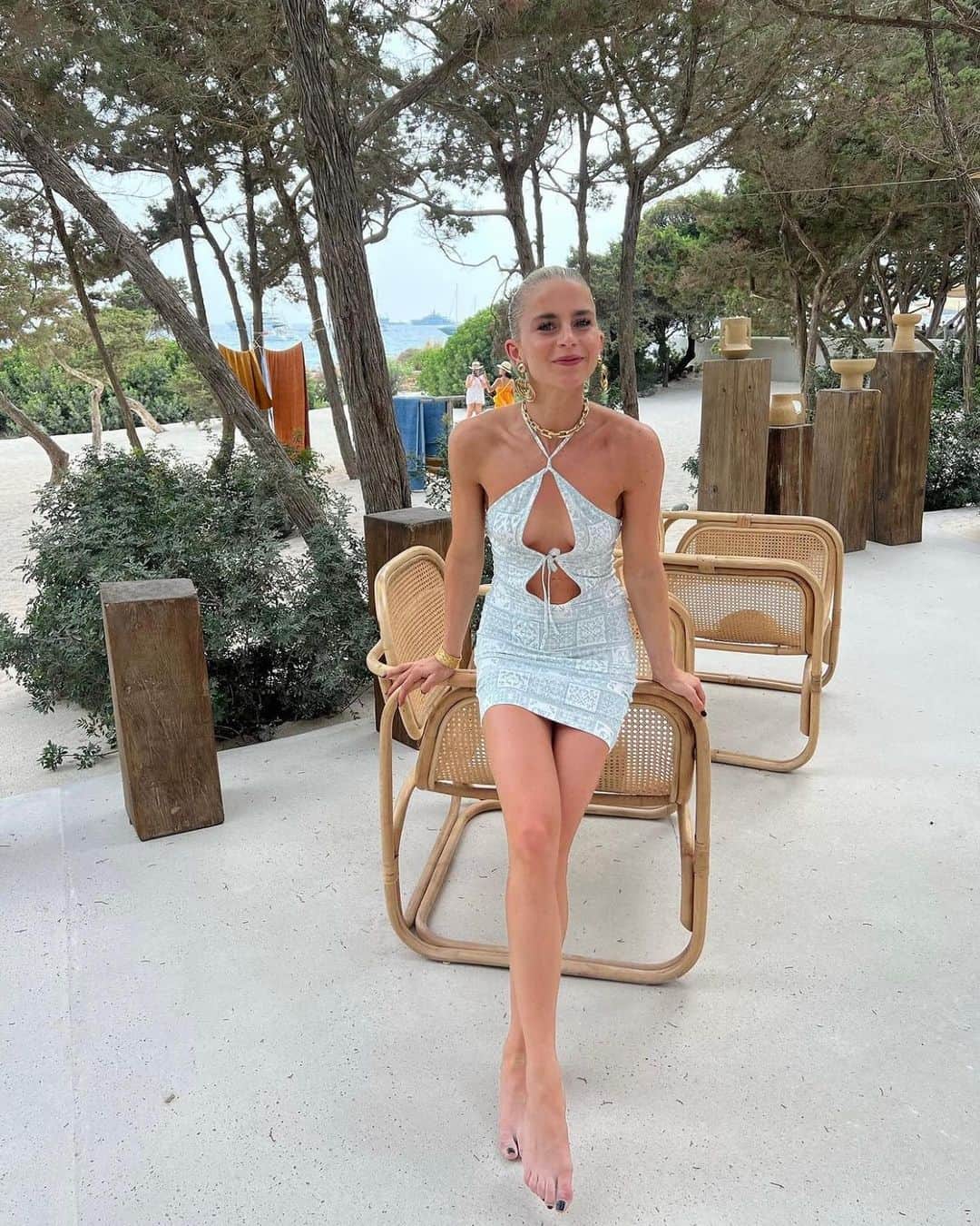 OFF-WHITE C/O VIRGIL ABLOHのインスタグラム：「[found images] @carodaur wore an Off-White™ look from the "summer" capsule at the Off-White™ c/o @casajondal takeover in Ibiza, Spain」