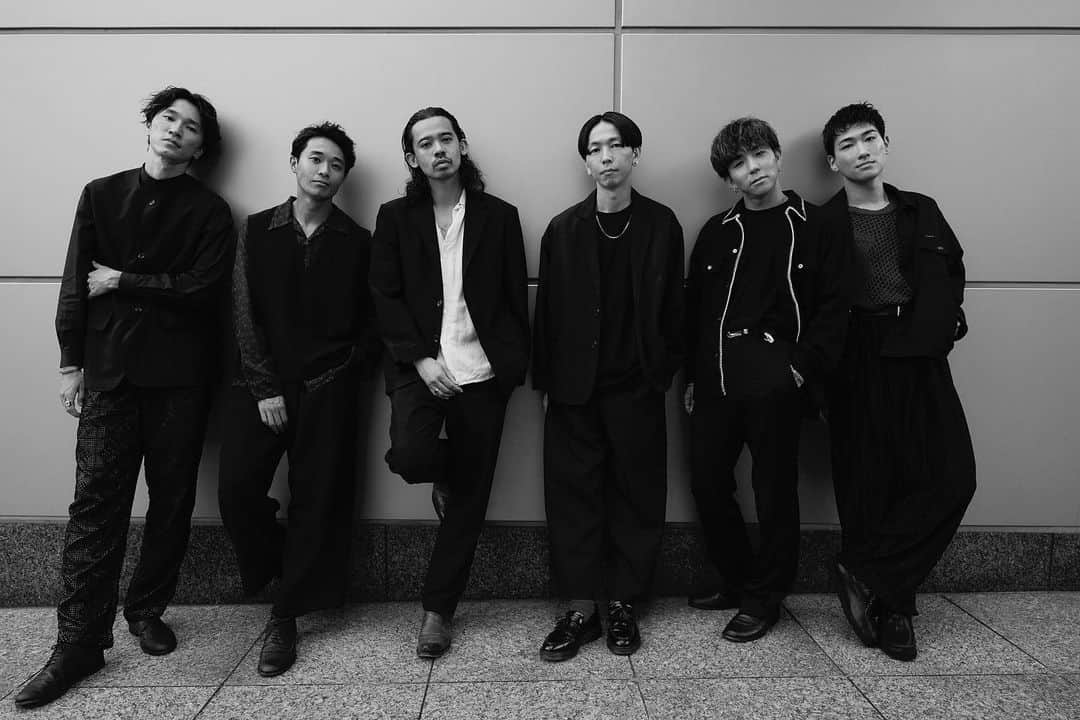 今村怜央のインスタグラム：「改めて誘ってくれて一緒に音楽作らせていただき、ありがとうございました。同世代、これから沢山遊んでいきましょう。 @stkgz_official  @takuinoue_   インタビュー @realsoundjp   カメラ @mitsuru.nishimura」