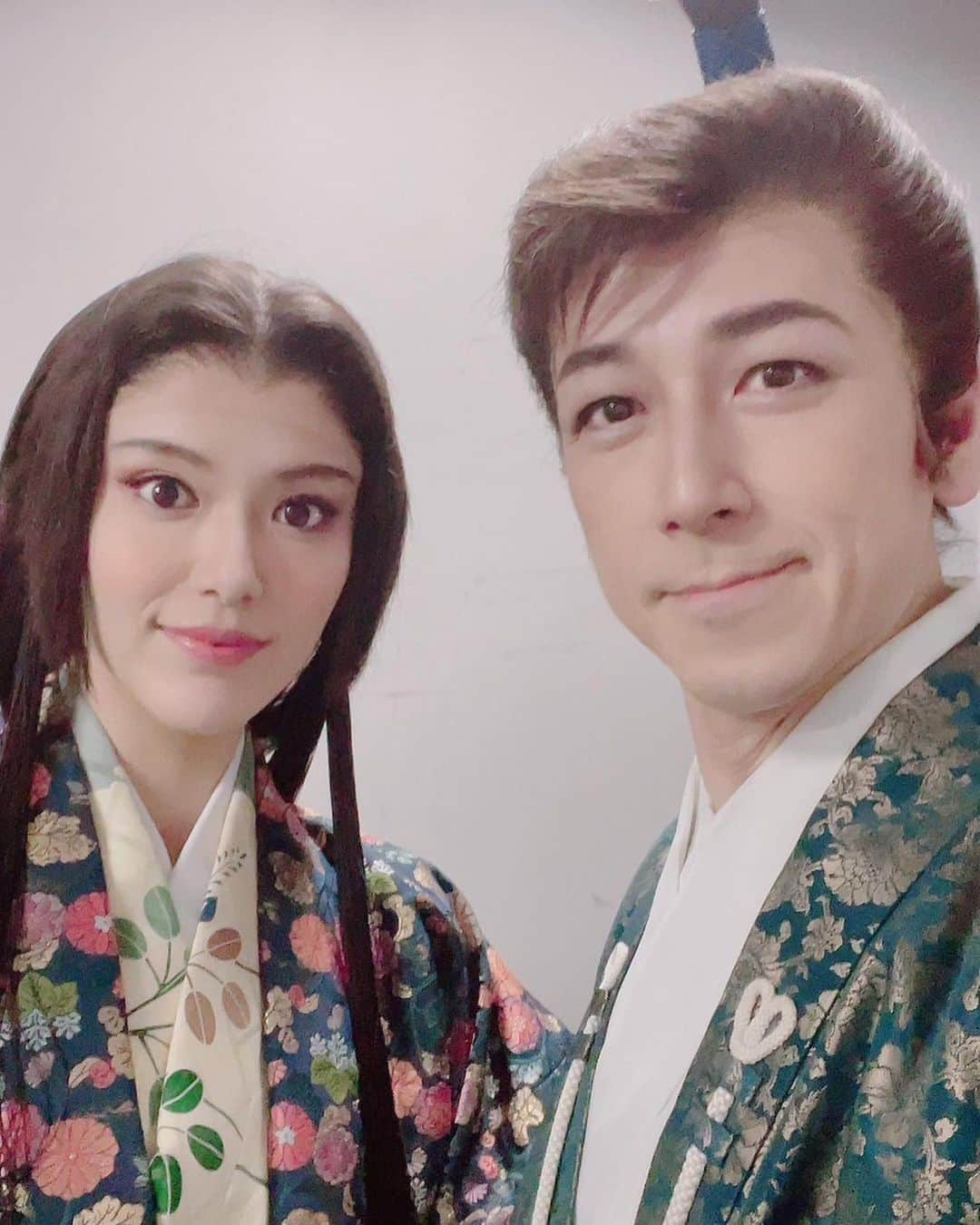 彩凪翔さんのインスタグラム写真 - (彩凪翔Instagram)「Alexandrite Stage　時代劇『PRINCESS TOYOTOMI』  先日、無事に東京千秋楽迎えました^ ^ AZAIサイド、TOYOTOMIサイド集合写真など、一部載せますね^ ^  最後の写真は父、長政さんから受け継いだ甲冑と刀を着用の淀です✨ 今回も殺陣やってます⚔️  大阪公演 お待ちしてます✨✨ 歴史好きの方は是非^ ^ ハンカチもお持ちください🫡  2023.8/18 FRI --- 8/20 SUN (全5ステージ)  8/18(金)　  13:00(◎)🎤/18:30(◎) 8/19(土)　  13:00(◎)🎤/18:30(◎) 8/20(日)12:00(◎) 　　　  ◎=SPECIAL SIDE　　　 🎤＝アフタートークショーがあります。  【大阪公演 劇場】 近鉄アート館 〒545-8545 大阪市阿倍野区阿倍野筋1-1-43  あべのハルカス近鉄本店ウイング館8階 (近鉄「大阪阿部野橋」駅 JR・大阪メトロ「天王寺」駅下車すぐ)  公式サイト、チケットのお申し込みはこちらをご参照ください。  【公式サイト】 https://princess-toyotomi.themedia.jp/  【チケットお申込みページ】 https://princess-toyotomi.themedia.jp/pages/6965448/page_202304292328 彩凪翔扱いのページよりお申し込みください😌  チケット代金 SS席12,000円 S席9,000円 A席6,500円  【Alexandrite Stageオフィシャルサイト】 https://alexandrite-stage.themedia.jp/   #alexandritestage #アレステ #野口大輔 さん 脚本、演出  #princesstoyotomi #プリトヨ #プリステ2023 #淀殿 #彩凪翔」8月15日 20時20分 - sho_ayanagi_official